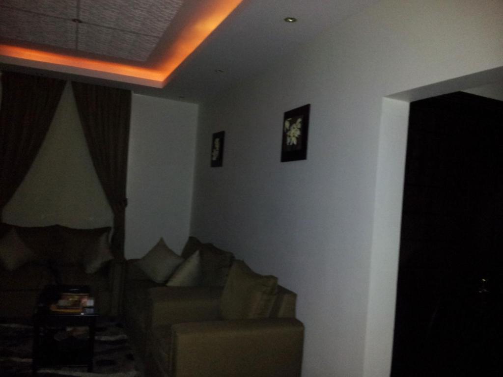 Dorar Darea Hotel Apartments - Al Malqa Riyadh Phòng bức ảnh